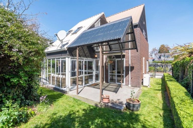 Photo of property in 2/134 Clyde Road, Ilam, Christchurch, 8041