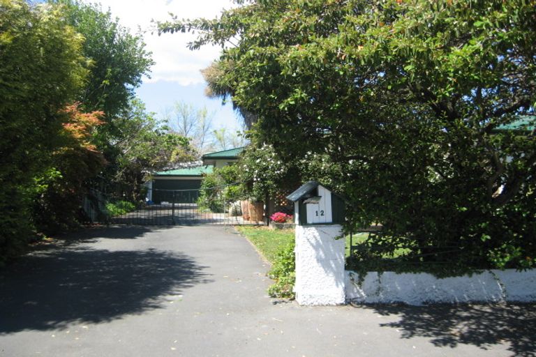 Photo of property in 12 Rossiter Avenue, Redwood, Christchurch, 8051