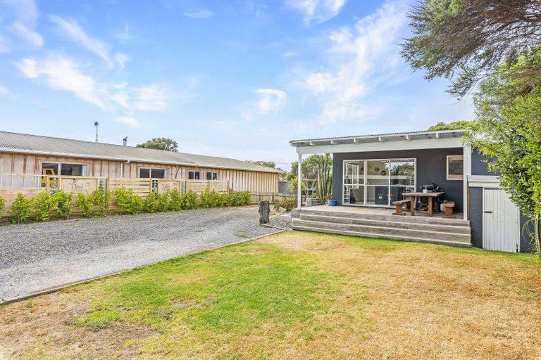 Photo of property in 13 Gawler Street, Te Horo Beach, Otaki, 5581