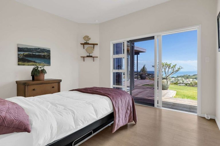 Photo of property in 37 Pekama Drive, Cable Bay, 0420