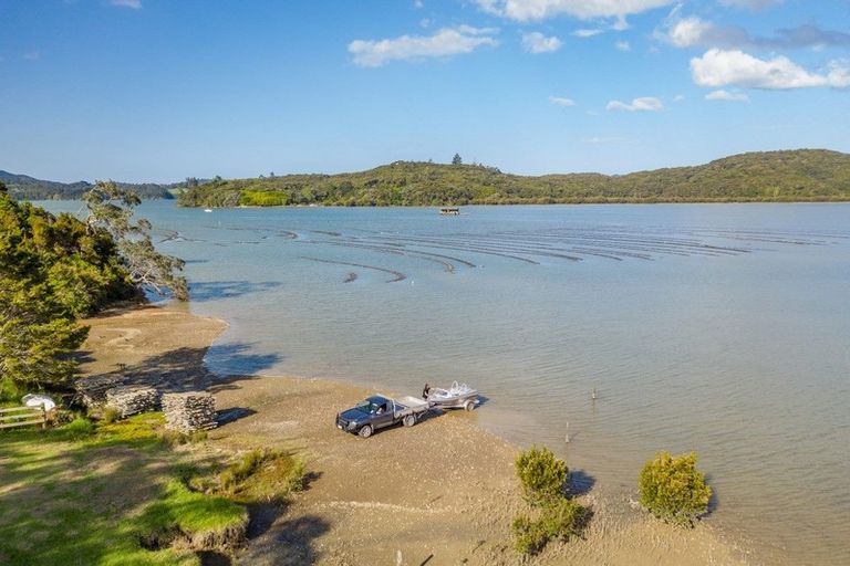 Photo of property in 114a Ranui Road, Karetu, 0283