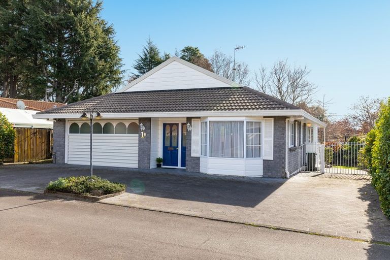 Photo of property in 1b Begonia Way, Greerton, Tauranga, 3112