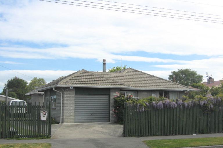 Photo of property in 51 Martbern Crescent, Bishopdale, Christchurch, 8053