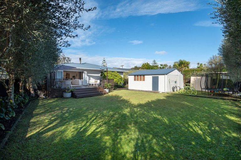 Photo of property in 38 Lancaster Road, Beach Haven, Auckland, 0626