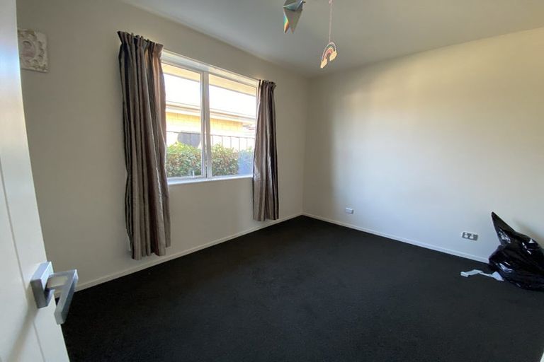 Photo of property in 86 Shillingford Boulevard, Rolleston, 7615