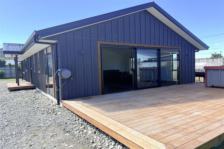Photo of property in 64-66 Blake Street, Blaketown, Greymouth, 7805