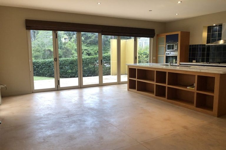 Photo of property in 14 Daldys Bush Lane, Bayview, Auckland, 0629