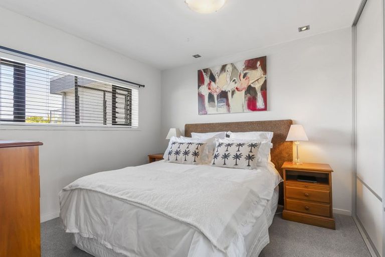 Photo of property in 6/103 Vauxhall Road, Narrow Neck, Auckland, 0624
