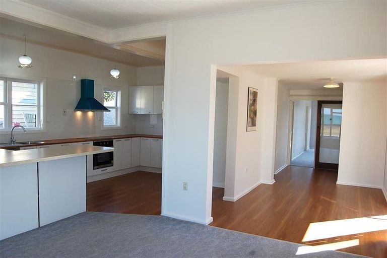 Photo of property in 49 The Esplanade, Westshore, Napier, 4110