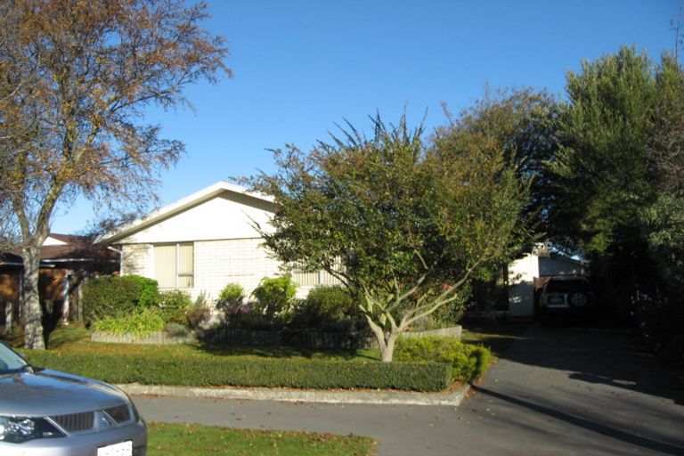 Photo of property in 39 Sarabande Avenue, Redwood, Christchurch, 8051