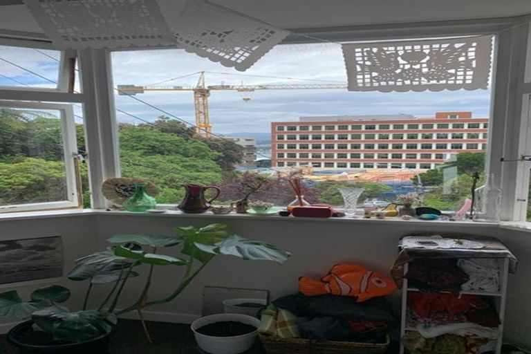 Photo of property in 20 Glasgow Street, Kelburn, Wellington, 6012