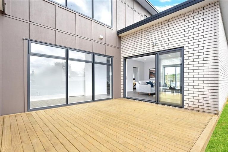 Photo of property in 5d Mcquoids Road, Flat Bush, Auckland, 2019
