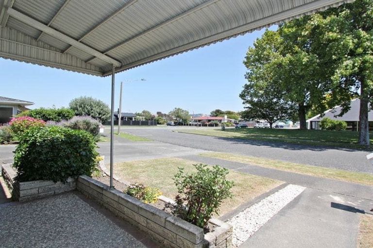Photo of property in 2/2 Mckeefry Avenue, Greenmeadows, Napier, 4112