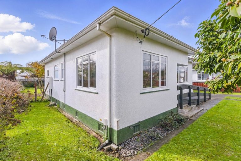 Photo of property in 18 Hannan Street, Levin, 5510