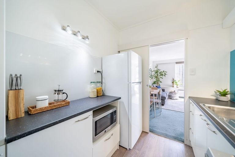 Photo of property in Hobson Court Flats, 64/70 Hobson Street, Thorndon, Wellington, 6011