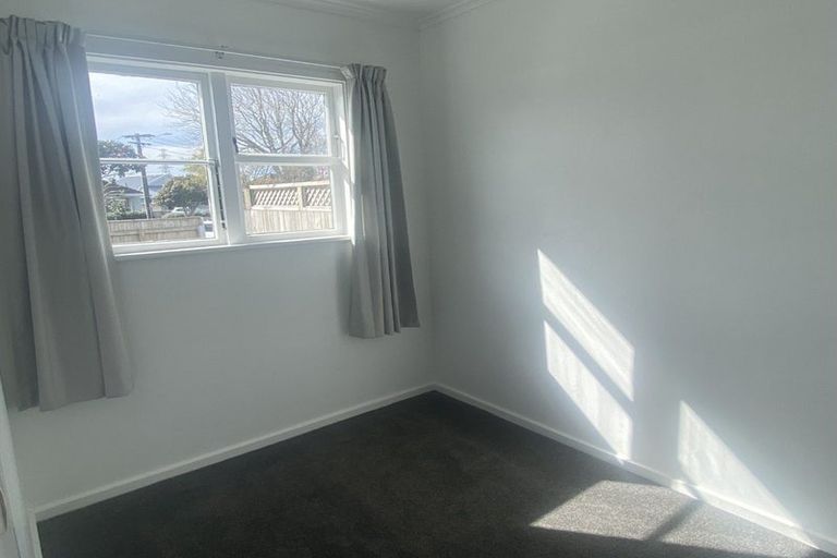 Photo of property in 9-11 Raleigh Street, Vogeltown, New Plymouth, 4310