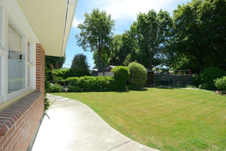 Photo of property in 6 Bevington Street, Avonhead, Christchurch, 8042