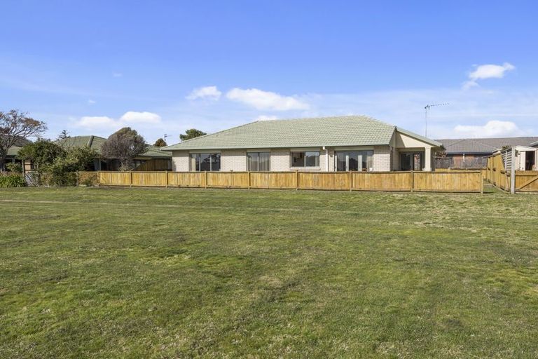 Photo of property in 8 Beachlands Place, Papamoa Beach, Papamoa, 3118