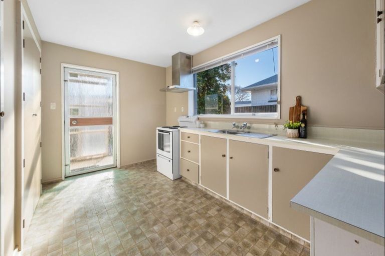 Photo of property in 1/468 Wairakei Road, Burnside, Christchurch, 8053