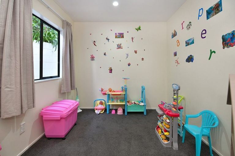 Photo of property in 68a Vipond Road, Stanmore Bay, Whangaparaoa, 0932