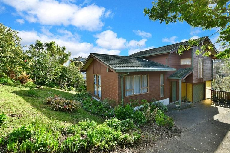 Photo of property in 47 Stapleford Crescent, Browns Bay, Auckland, 0630