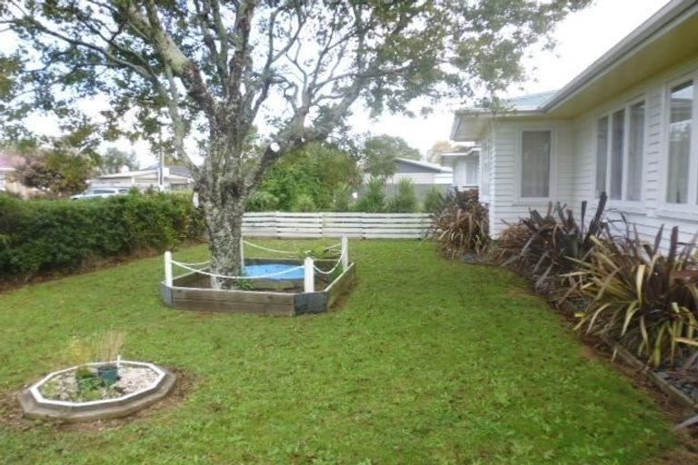 Photo of property in 1/15 Elizabeth Street, Papakura, 2110