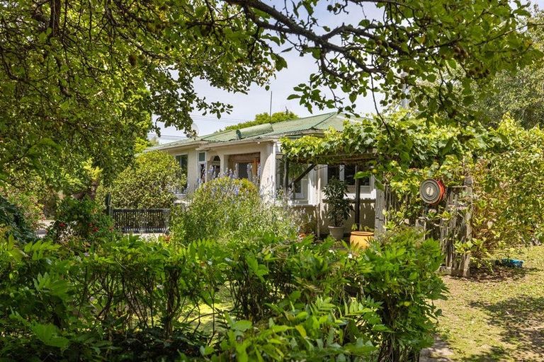 Photo of property in 60 Makoura Road, Masterton, 5810