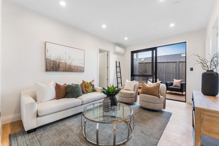 Photo of property in 36 Streamview Way, Long Bay, 0792