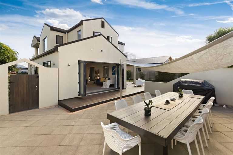 Photo of property in 1 Coburn Place, Lake Hayes, Queenstown, 9304