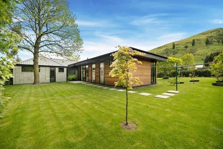Photo of property in 7 Eastwood Lane, Lower Shotover, Queenstown, 9371
