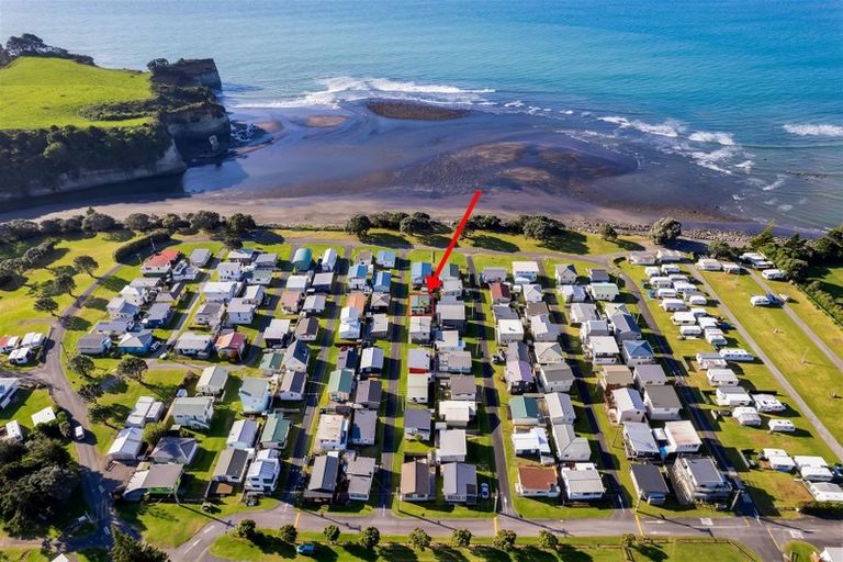 Photo of property in 59 Fifth Avenue, Urenui, 4377