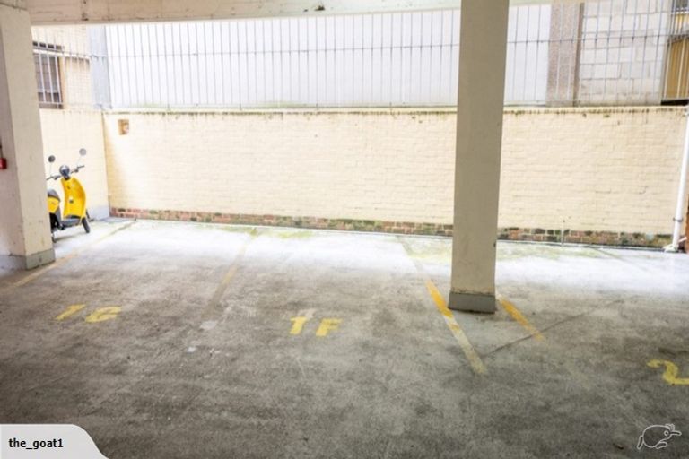 Photo of property in Maddison Apartments, 1/6f Queen Street, Palmerston North, 4410