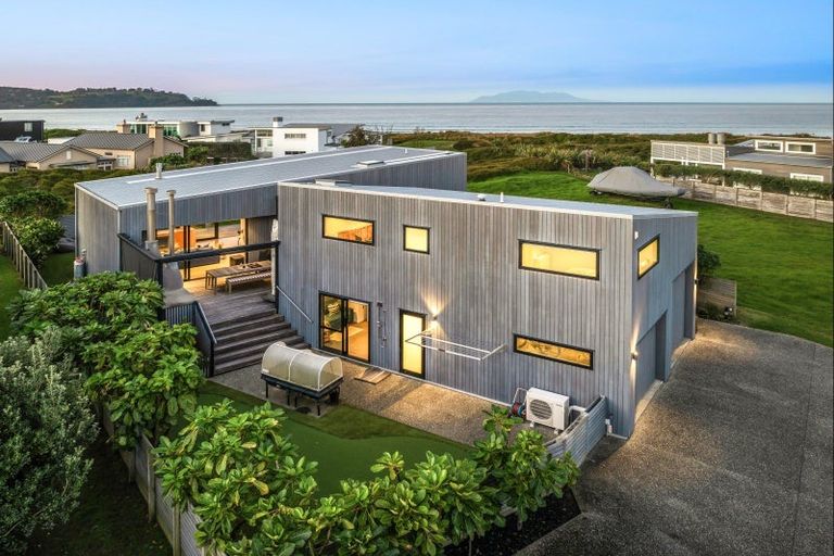 Photo of property in 33 Kokopu Street, Omaha, 0986