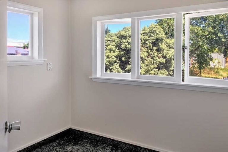 Photo of property in 67 Epsom Road, Sockburn, Christchurch, 8042