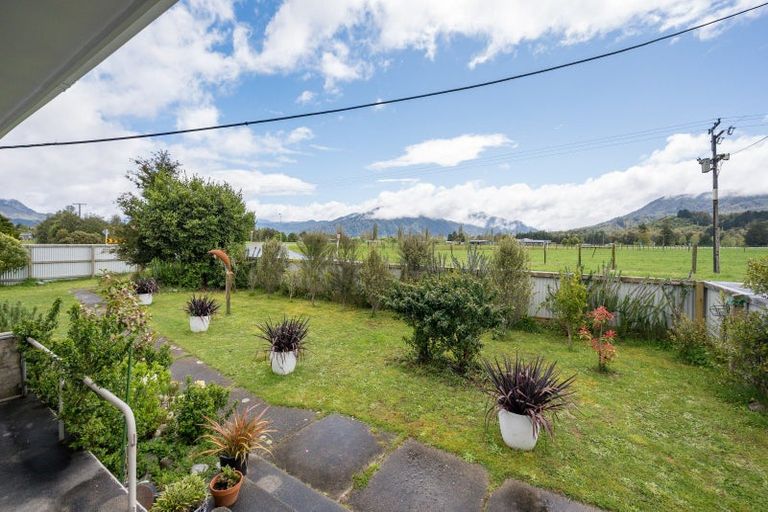 Photo of property in 138 Waller Street, Murchison, 7007