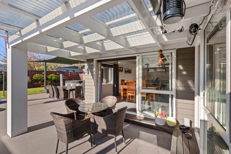 Photo of property in 22 Dreaver Drive, Waitara, 4320