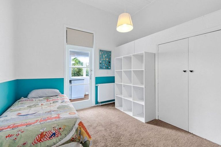 Photo of property in 30 Clare Street, Cambridge, 3434