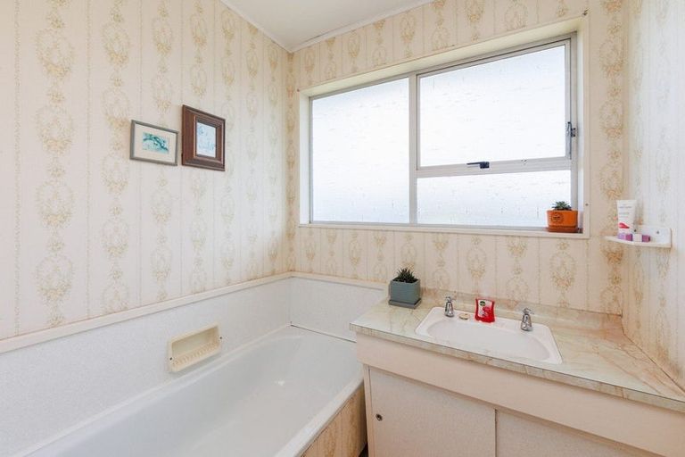 Photo of property in 26 Meadowbrook Drive, Cloverlea, Palmerston North, 4412