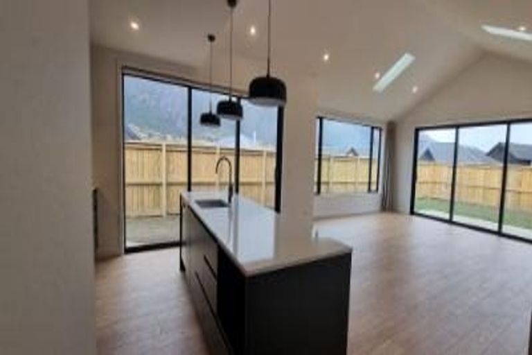 Photo of property in 3 Runholder Rise, Jacks Point, 9371