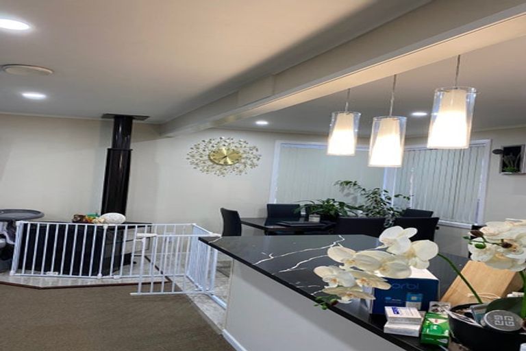 Photo of property in 51 Eastburn Street, Papakura, 2110