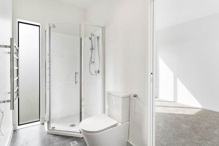 Photo of property in 13e Von Sturmer Street, Mangere East, Auckland, 2024