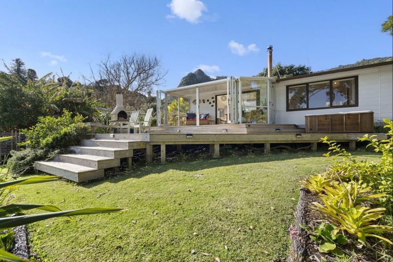 Photo of property in 136 Reotahi Road, Whangarei Heads, Whangarei, 0174