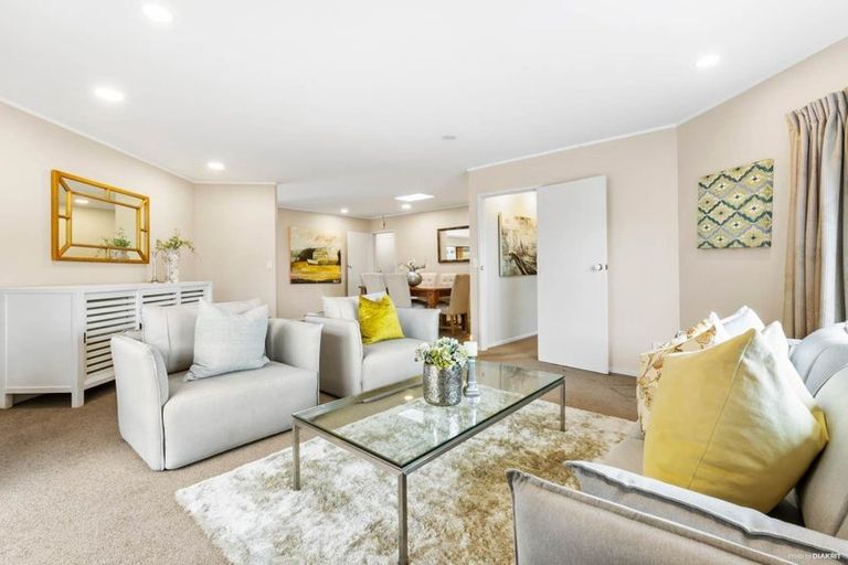 Photo of property in 45 Golfland Drive, Golflands, Auckland, 2013