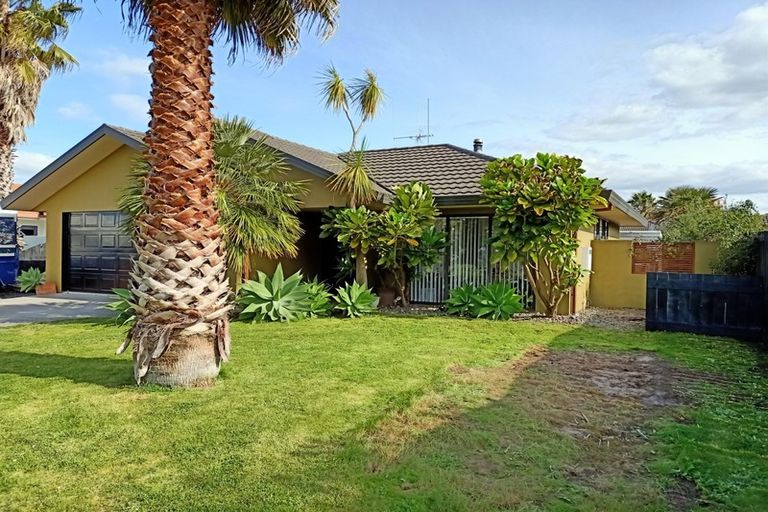 Photo of property in 42 Katerini Grove, Papamoa Beach, Papamoa, 3118