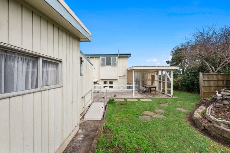 Photo of property in 34 Bucklands Beach Road, Bucklands Beach, Auckland, 2012