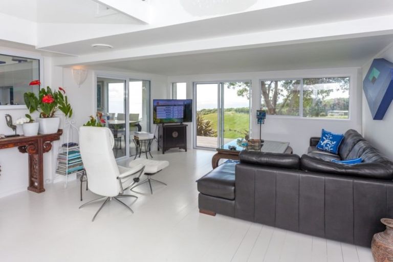 Photo of property in 162d Whitipirorua Road, Onemana, Whangamata, 3691