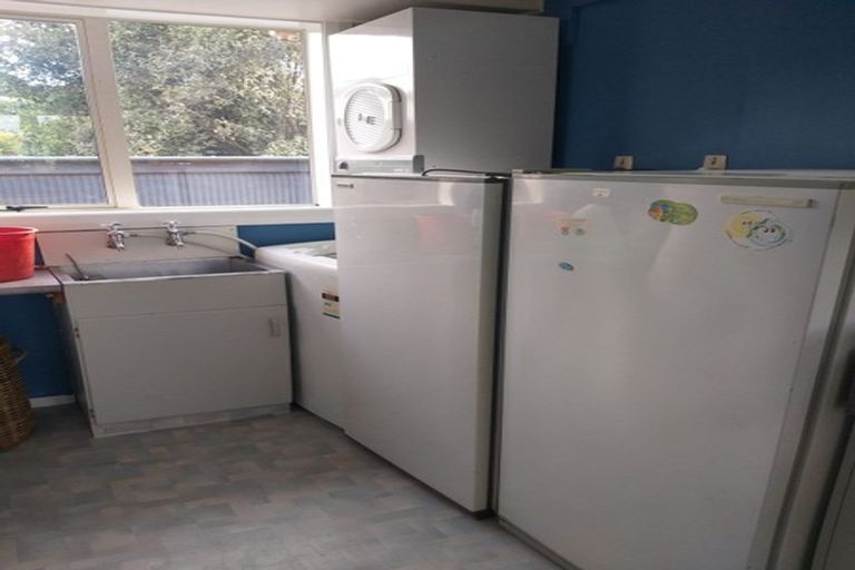 Photo of property in 2 Potters Road, Normanby, Dunedin, 9010