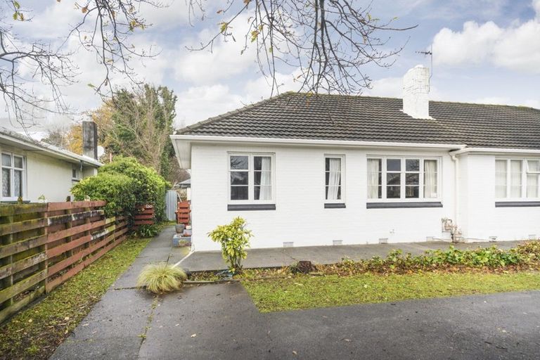 Photo of property in 534 Featherston Street, Roslyn, Palmerston North, 4414