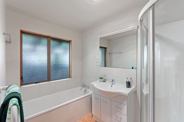 Photo of property in 19 Napier Grove, Waikanae Beach, Waikanae, 5036