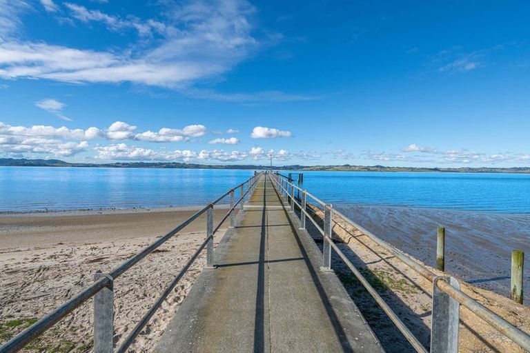 Photo of property in 51 Shelly Beach Road, Shelly Beach, Helensville, 0874